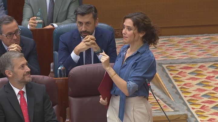 Ayuso: "La imagen del Gobierno de Madrid es la Fórmula 1 y la imagen de la izquierda es la playa del Trampolín"