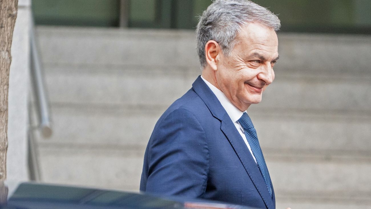Zapatero sigue sin dar explicaciones sobre sus joyas... tres meses después