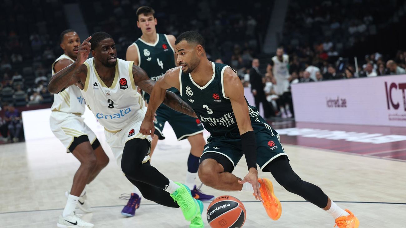 Timothé Luwawu-Cabarrot ante el Dubai