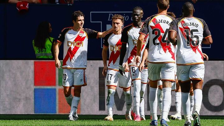 1-1. El Rayo saca un punto frente al Osasuna el día que Budimir hace historia de rojillo