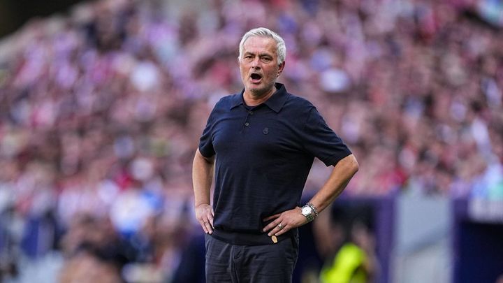 Mourinho carga contra el arbitraje del derbi: "Todo ha sido muy extraño"