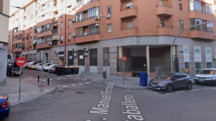 Herido grave un joven de 30 años tras recibir cinco puñaladas en una calle de Carabanchel