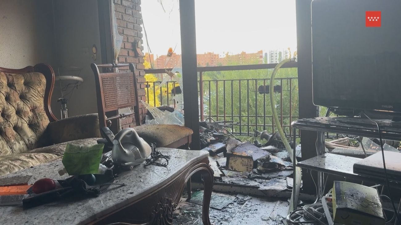 Un matrimonio de 89 y 85 años, afectado por el humo de un incendio en Móstoles
