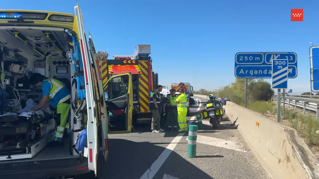 Muere un hombre de 93 años tras volcar su coche en la A-3 en Arganda del Rey