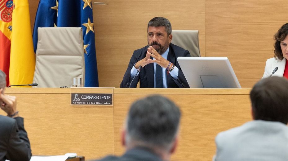 Tenso cara a cara entre Rufián y Mazón en la comisión de la DANA del Congreso