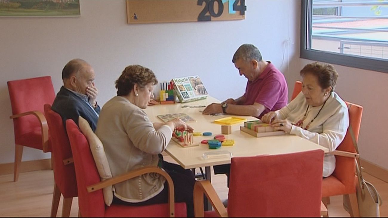 Más de 800.000 personas padecen la enfermedad de alzheimer en España y la mayoría son mujeres
