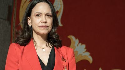 Corina Machado intenta regresar a Venezuela mientras Delcy Rodríguez está en EEUU