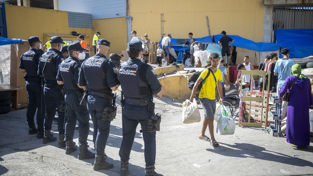La Policía estima que miles de inmigrantes permanecen ocultos en pisos y casas de Ceuta