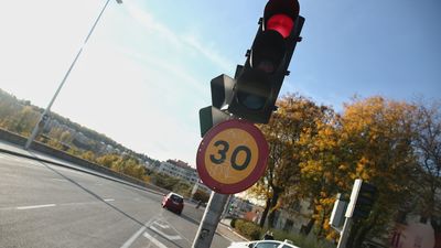 Cambian las normas de tráfico, así afectan a conductores, ciclistas y peatones