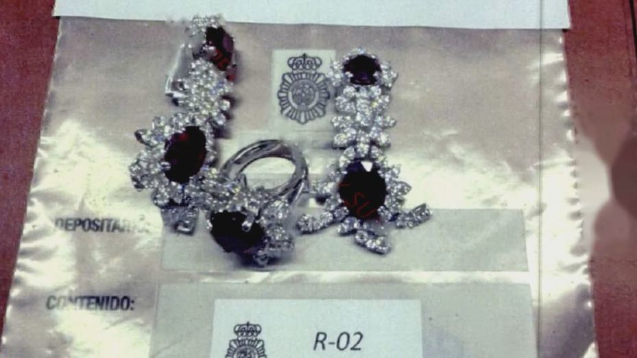 La joyería encargada del examen de la joyas de Zapatero duda que sean un regalo del rey de Arabia Saudí