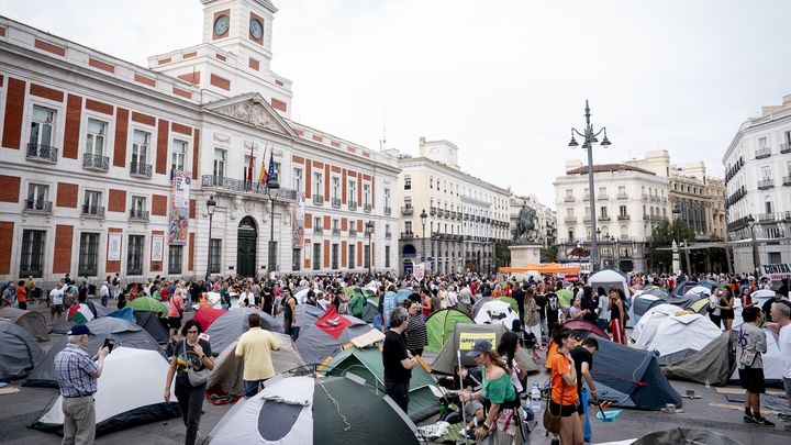 Acampada en Sol por la crisis de la vivienda