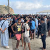 Inmigrantes que están asentados en los alrededores de la planta desaladora de la ciudad, en la playa Benítez,