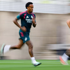 El Real Madrid entrena sin los internacionales, pero con Militao junto al grupo