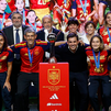 Madrid homenaje a las flamantes campeonas del mundo'20