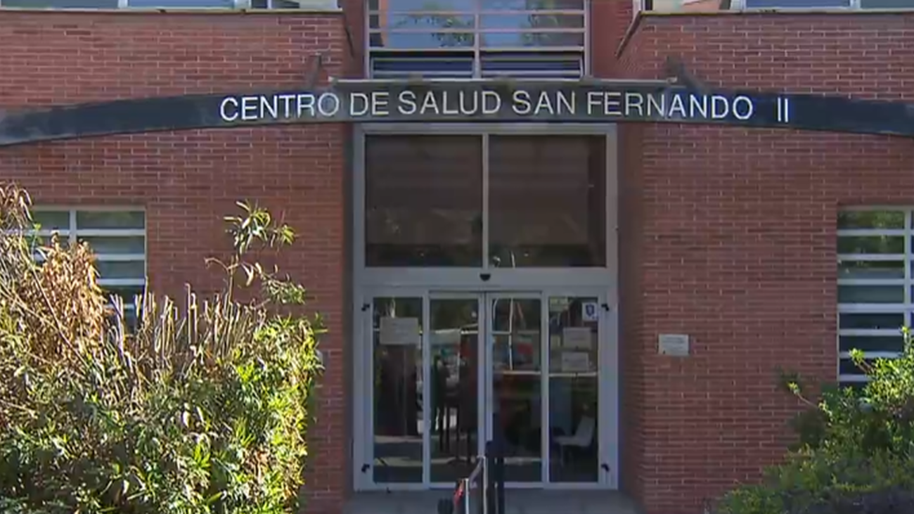 Centro de salud San Fernando II, en la plaza de Ondarreta de San Fernando de Henares