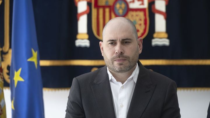 Dimite el delegado del Gobierno en Ceuta recordando que avisó al Ejecutivo central "una semana antes" del asalto