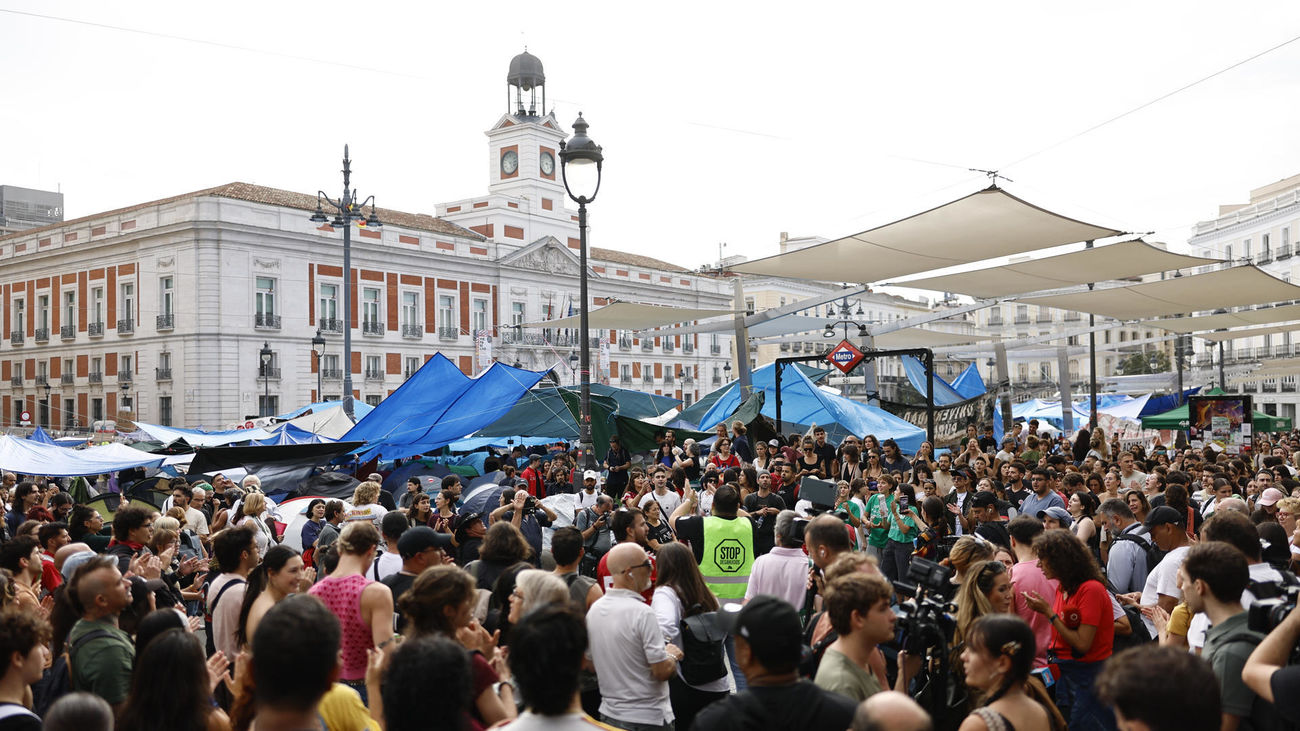 Acampada por la vivienda en Sol