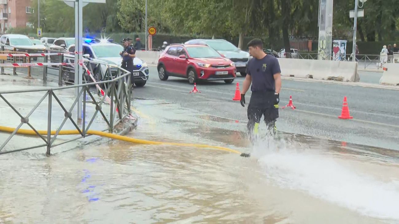 Los vecinos de Campamento vuelven a tener agua tras una avería