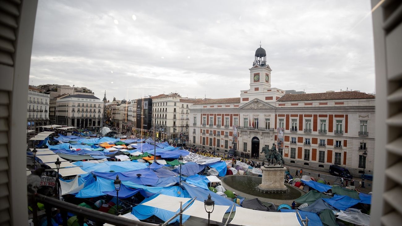 Acampada por la vivienda en Sol