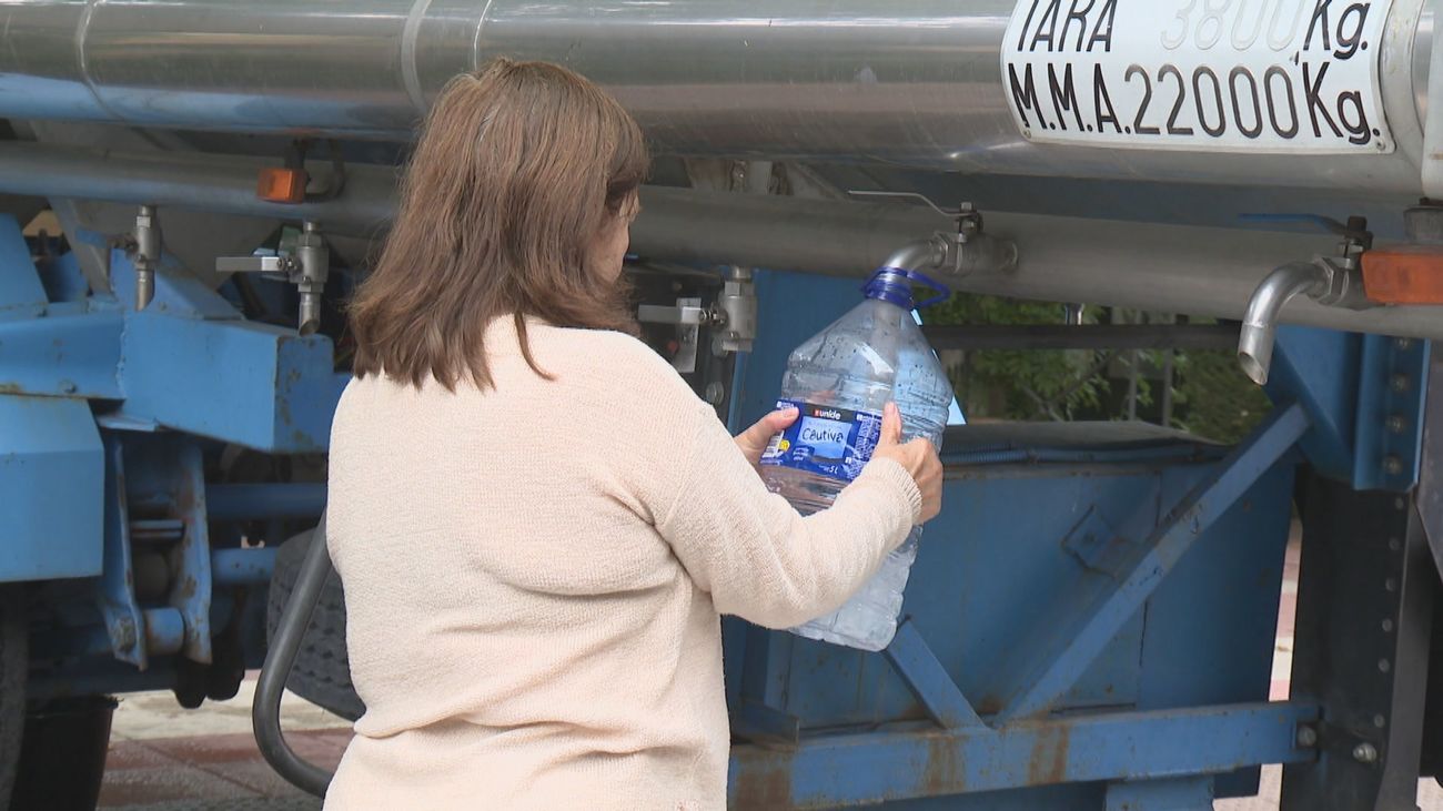 Descartan la presencia de toxinas en el agua potable de Soto del Real pero siguen recomendando evitar su consumo