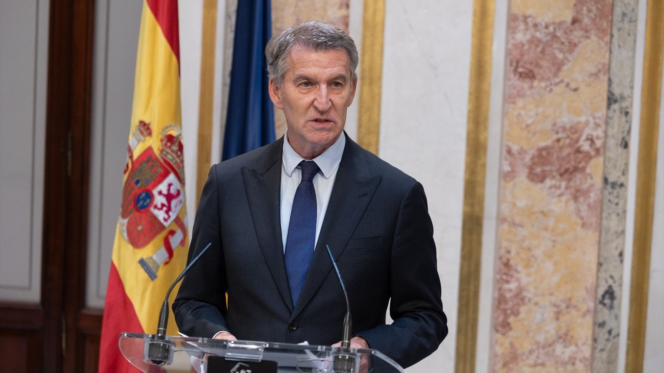 Feijóo acusa a Sánchez de usar la vivienda con "cálculo electoral" y le reta a convocar ya elecciones