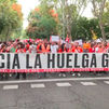 Cientos de personas marchan en Madrid   para llamar a la huelga general por la vivienda