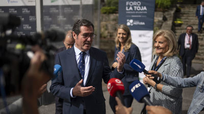 Garamendi avisa: Una posible huelga general por la vivienda sería "ilegal"
