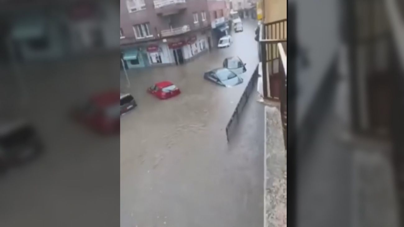 Las lluvias torrenciales provocan inundaciones y balsas de agua en  Bilbao