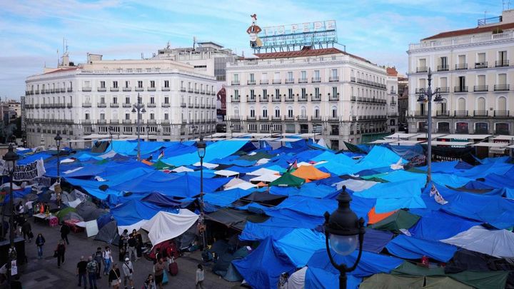 La Justicia rechaza desalojar ya la acampada de Sol como pedía la Comunidad de Madrid