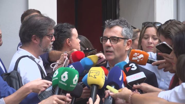 Bolaños, ante la sede del PSOE en Ferraz