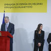 Los Reyes inician su viaje de Estado a Finlandia con un encuentro con españoles en el país báltico
