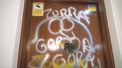 Mazas, amenazas y ruedas pinchadas: el terror de una comunidad de vecinos en Retiro