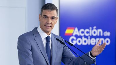 La Junta Electoral expedienta a Sánchez por hacer campaña desde La Moncloa