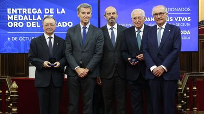 El Senado entrega la Medalla de Oro a los presidentes de Ceuta y Melilla