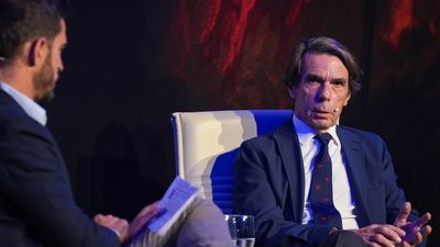 Aznar avisa de que si Sánchez lograra formar otra vez gobierno, España iría a una "república"