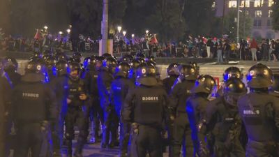 Cargas policiales en Barcelona durante una manifestación por la vivienda