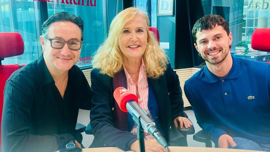 Javier Morgade y Carlos Santos presentan la serie 'Aquel'