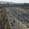 Fuertes retenciones en la salidas de Madrid  el segundo día del puente del Pilar