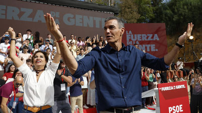 Sánchez arranca la precampaña definiéndose como un "perro sin amo" frente a los lobos