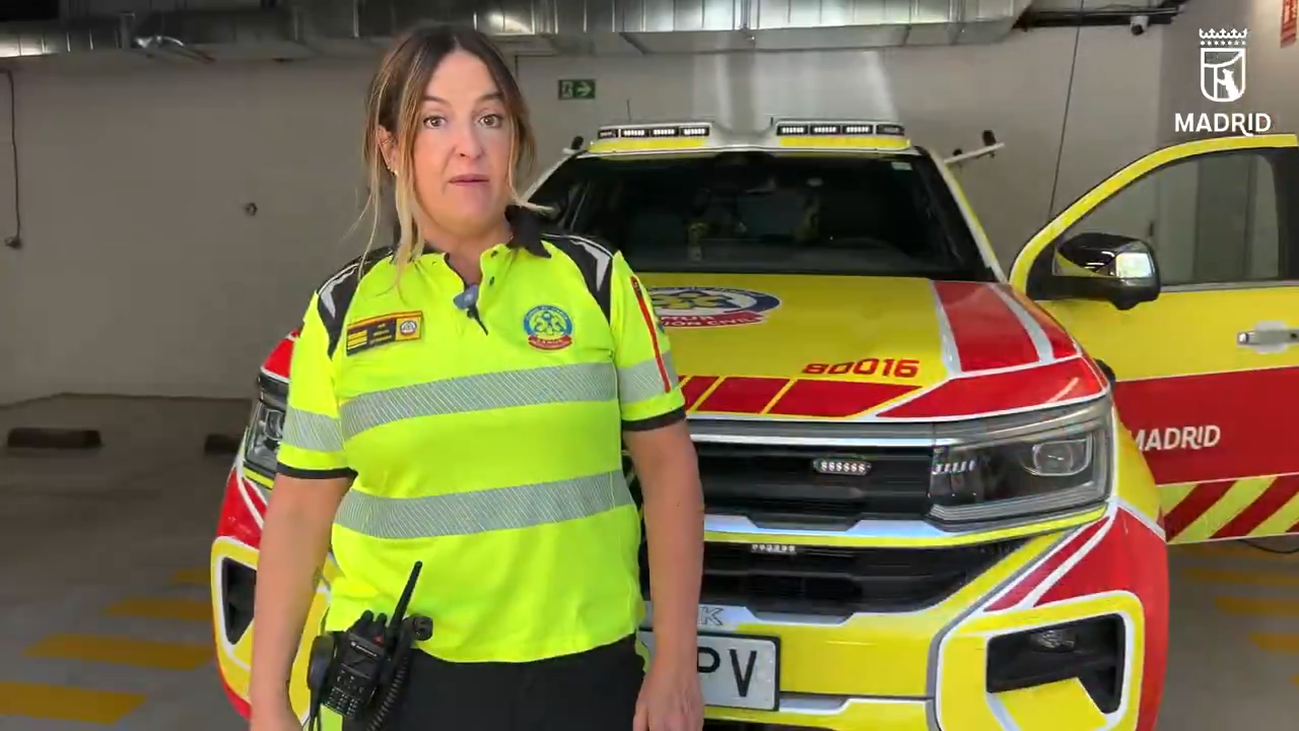Una mujer da a luz en el baño de un bar de Ciudad Lineal atendiendo las instrucciones de Samur