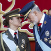 La anécdota de la princesa Leonor en el desfile del 12 de octubre: el rey le avisa de que le falta el Toisón de Oro