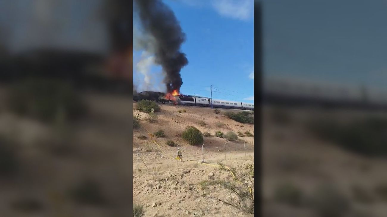 Caos en Atocha: un tren en llamas paraliza la alta velocidad entre Madrid y Barcelona