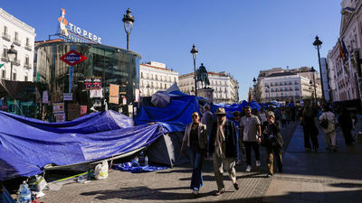 La Comunidad de Madrid pide el desalojo de la acampada en Sol ante el "riesgo" para los viajeros de Metro