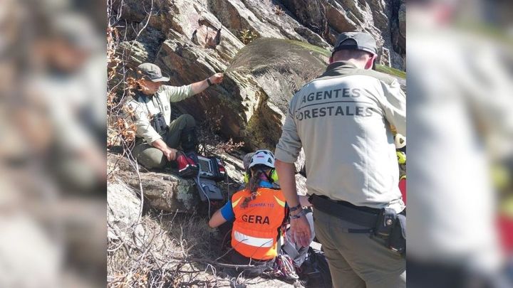 Rescatan en helicóptero a un cazador tras sufrir un síncope en Puebla de la Sierra
