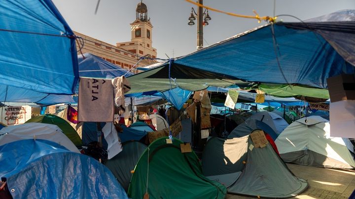 Acampada de Sol por la vivienda
