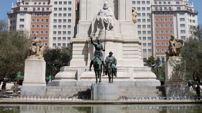 Quijote y Sancho se 'ponen guapos', Madrid restaura el monumento a Cervantes de Plaza España