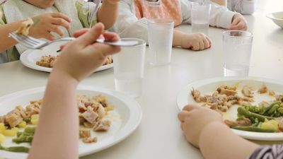 Este viernes se abre el segundo plazo de solicitud de las becas comedor de la Comunidad