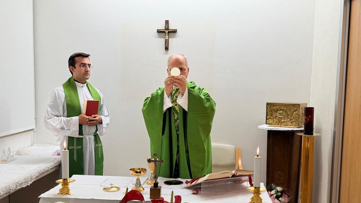 El Papa habla desde el hospital con Putin para reclamarle una tregua y ofrecerle diálogo