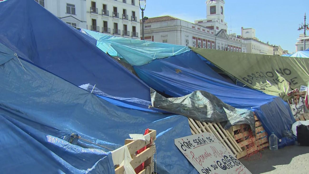 Detenido un hombre acampado en Sol por amenazar con una navaja a una de las coordinadoras