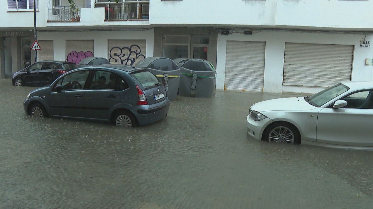 La dana 'Adam' se cobra su primera víctima mortal  en Barcelona y mantiene el aviso rojo por fuertes lluvias